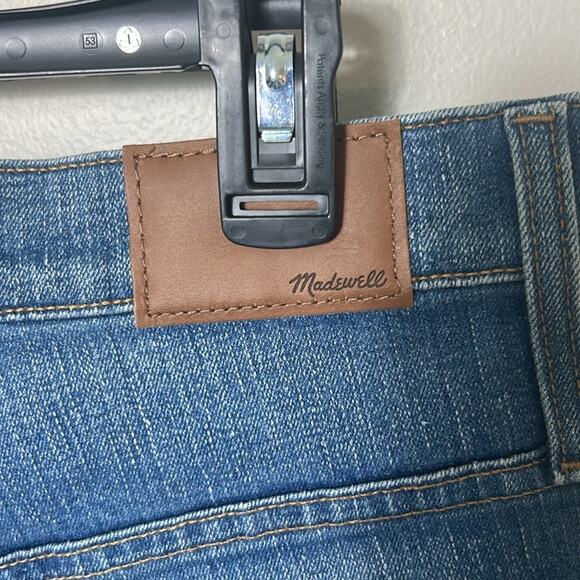 NWT Madewell Retro Flare Jeans in Norwich Wash, 28 - Picture 10 of 15